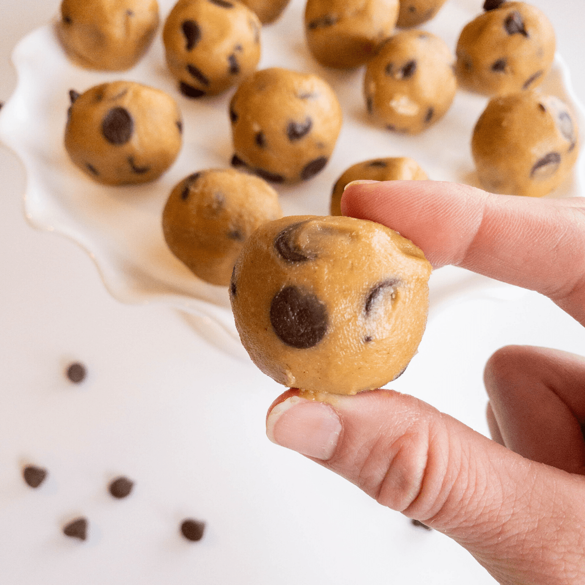 How to Make Oat Flour Chocolate Chip Cookies - Bites of Wellness