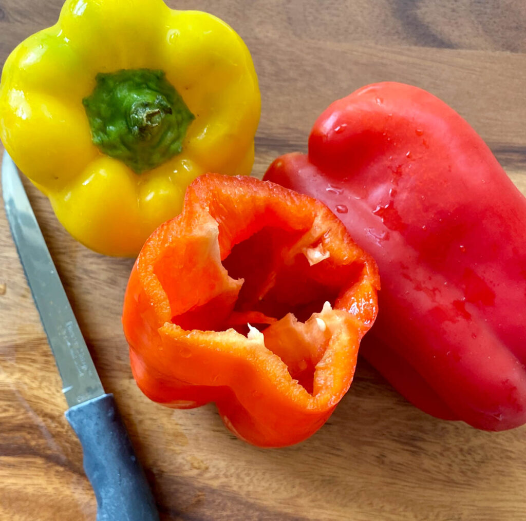 how to cut a pepper