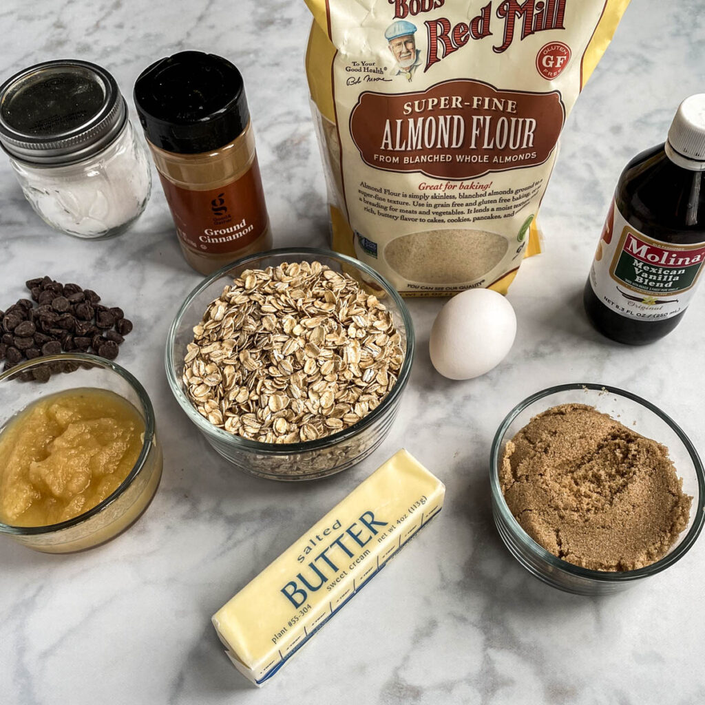 Ingredients needed to make Almond Flour Oatmeal Cookies