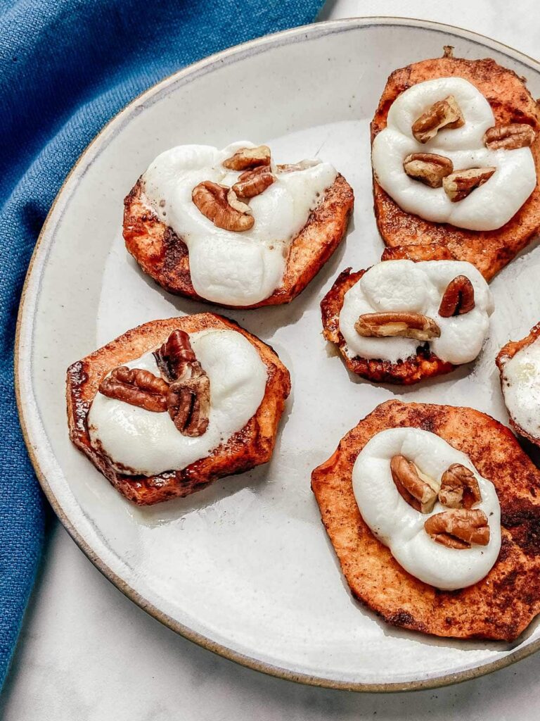 Oven-Baked-Sweet-Potato-Slices-With-Marshmallows