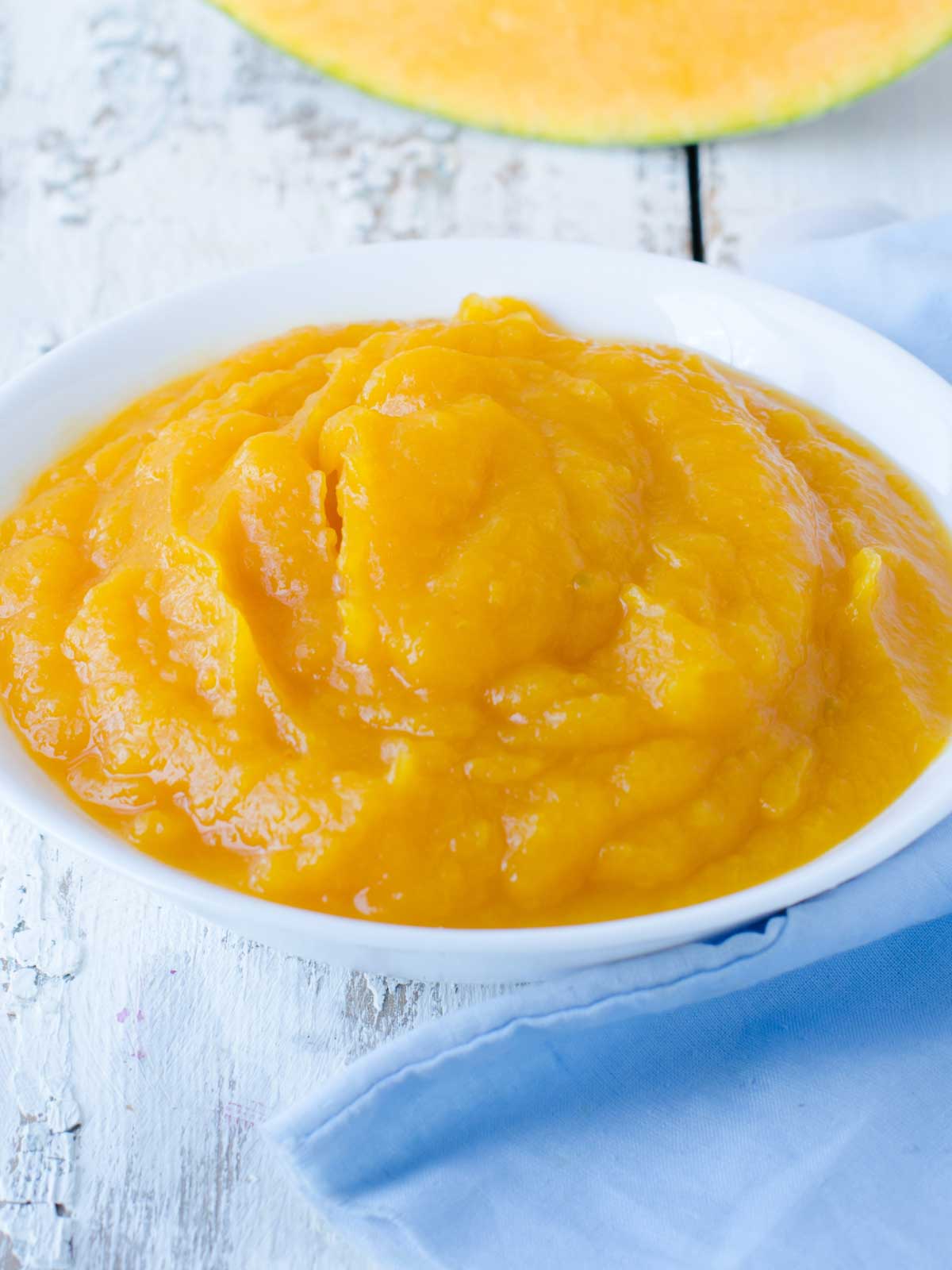 pumpkin puree for applesauce replacement